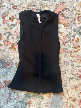 Missguided Black Sleeveless Ribbed Button-Down Top